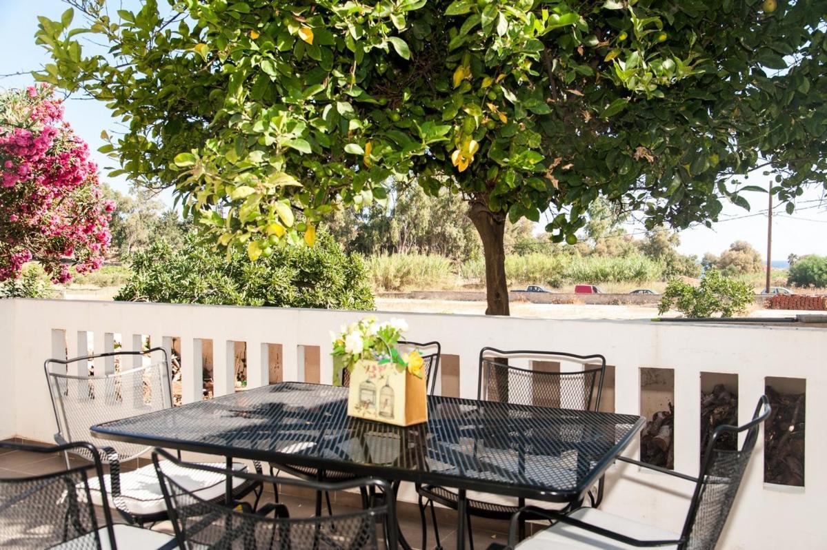 Παραθαλασσιο Apartamento Agia  Exterior foto